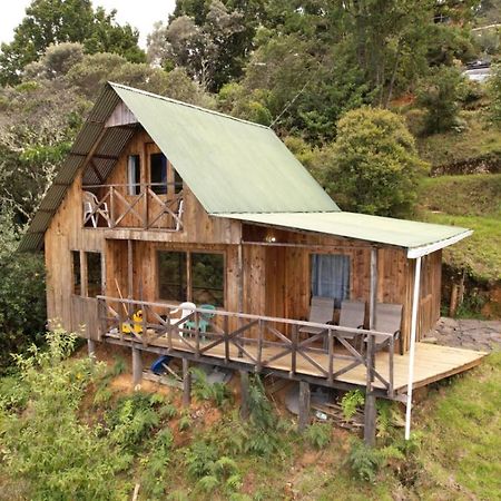 Quetzal Valley Cabins San Gerardo de Dota Exterior photo